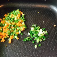 美味的杂菜炒饭做法图解8)