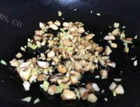 美味的香菇炒饭做法图解7)