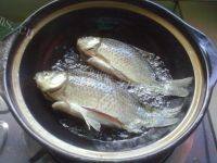 自制鲫鱼豆腐汤做法图解3)
