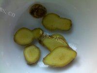 在家做的香菇炖鸡做法图解2)