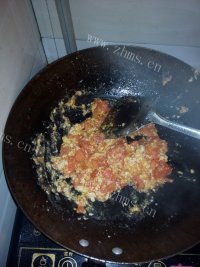 暖暖的西红柿鸡蛋面片汤做法图解4)