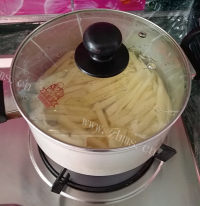 自制油炸薯条做法图解4)