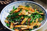 家常腊肉豆腐干做法图解4)