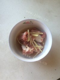 美味的砂锅排骨粥做法图解1)