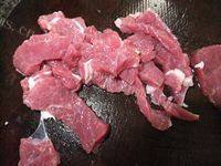 口感不错的牛肉炒萝卜做法图解1)