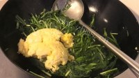韭菜炒鸡蛋做法图解8)