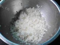 美味的香芋排骨焖饭做法图解4)