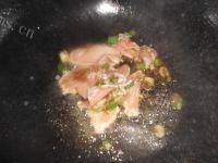 #爱美食#黄豆芽炒肉做法图解4)