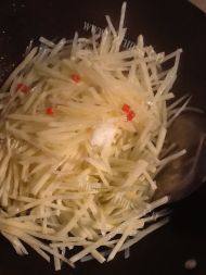 「健康美食」酸辣土豆丝做法图解6)