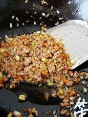 自制香烤茄肉卷做法图解3)