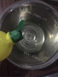质嫩爽口的蛋糕卷做法图解8)