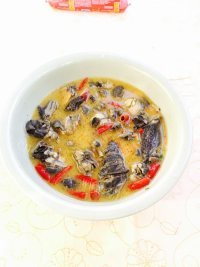 回味无穷的乌鸡汤做法图解9)