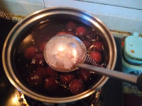 美味营养的杨梅汁做法图解4)