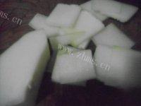 美味的冬瓜牛肉丸子汤做法图解2)