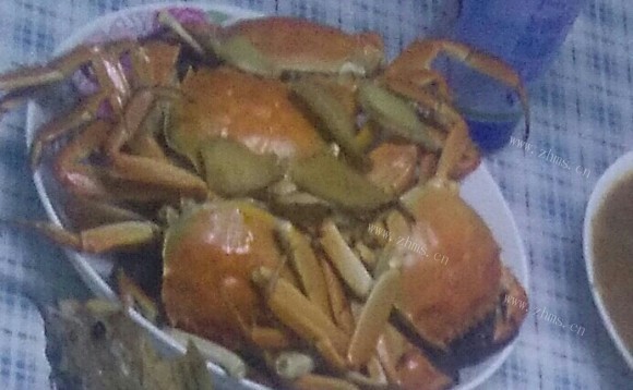 热腾腾的清蒸河蟹