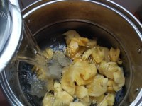 好喝的菠萝糖水做法图解5)