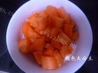 凉拌芹菜花生米自制做法图解4)