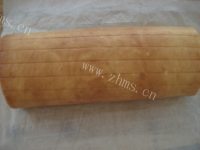 自制芒果蛋糕卷做法图解14)