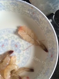 美味的芙蓉虾做法图解2)