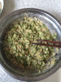自制槐花蛋饼做法图解4)
