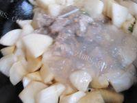 家常菜白萝卜炖牛肉做法图解7)