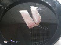 家常菜洋葱炒腊肉做法图解2)