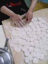 美味的萝卜猪肉饺子做法图解16)