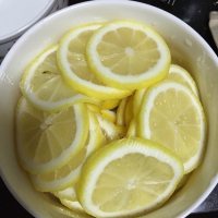 回味无穷的蜂蜜柠檬茶做法图解3)