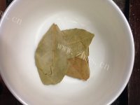 懒人版电饭煲焖五花肉做法图解7)