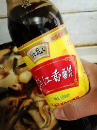 自制骨汤麻辣烫做法图解10)