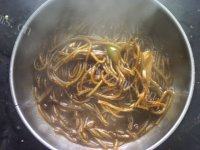 秀色可餐的鸡蛋炒粉条做法图解12)
