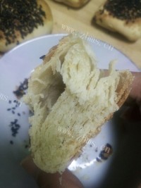 自制油酥五香烧饼做法图解16)