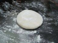 自己做的韭菜肉包做法图解7)