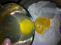 健康美味的香蕉蛋糕做法图解6)