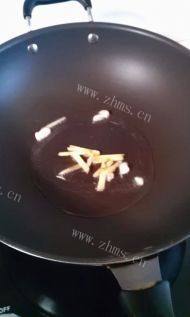 家常洋葱炒肉片做法图解3)