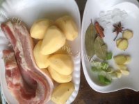 家常菜土豆红烧肉做法图解1)