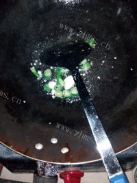 家常菜茄子炒肉做法图解5)