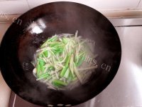 美味营养的素炒三丝做法图解5)