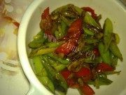 家常菜红辣椒炒四季豆
