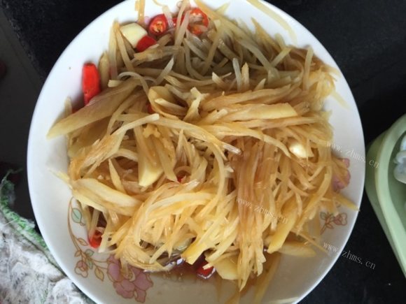 五味俱全的凉拌土豆丝