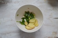 美味的荷叶蒸饭做法图解7)
