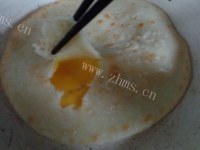 回味无穷的鸡蛋灌饼做法图解10)