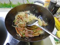 家常菜豆芽炒香干做法图解10)