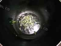 家常菜山药炒木耳做法图解4)