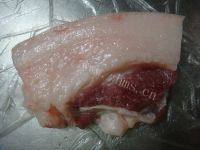 色泽不错的五花肉炒荷兰豆做法图解1)