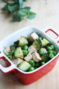 家常菜黄瓜拌豆腐