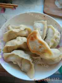 营养的韭菜水煎饺子做法图解11)