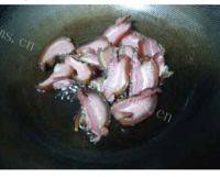 家常菜青椒炒腊肉做法图解5)