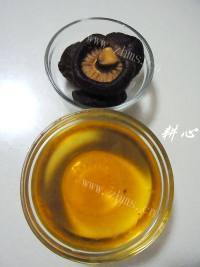 家常香菇白菜汤做法图解2)