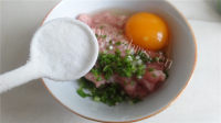 香飘十里的香菇酿肉做法图解4)